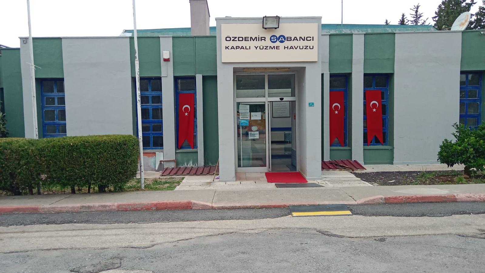 Özdemir Sabancı Yüzme Havuzu